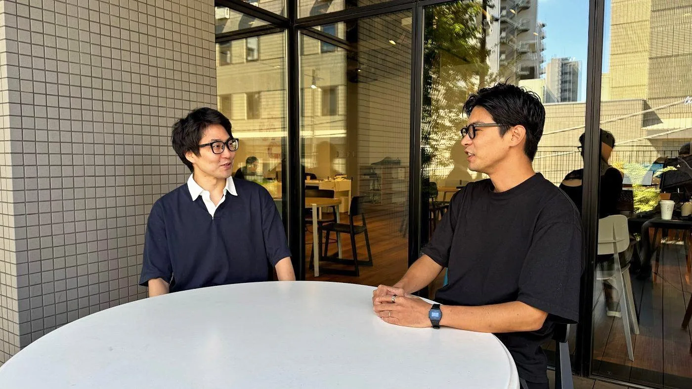 ChatGPTの推奨率の変化について話す三上様とDolphinX カスタマーサクセス担当